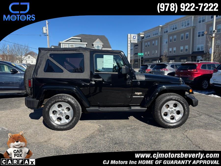 2015 Jeep Wrangler 4WD 2dr Sahara photo