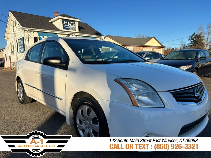 2011 Nissan Sentra 2.0 photo