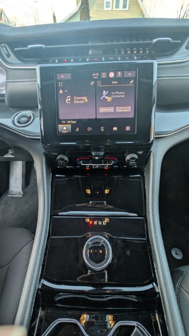 2023 Jeep Grand Cherokee Laredo 4x4 photo