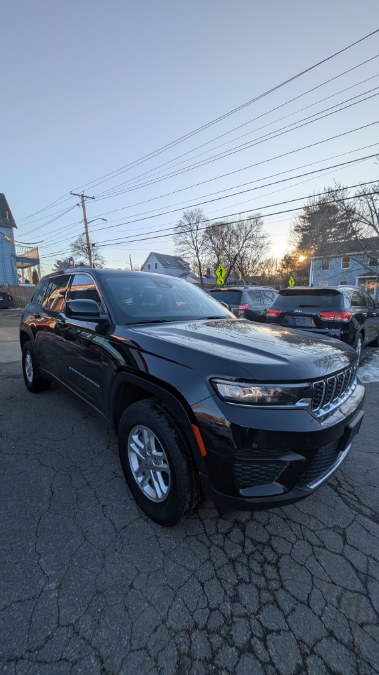 2023 Jeep Grand Cherokee Laredo 4x4 photo
