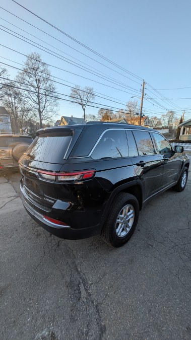 2023 Jeep Grand Cherokee Laredo 4x4 photo