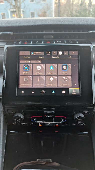 2023 Jeep Grand Cherokee Laredo 4x4 photo