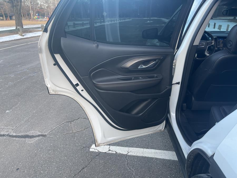 2019 GMC Terrain AWD 4dr SLT photo