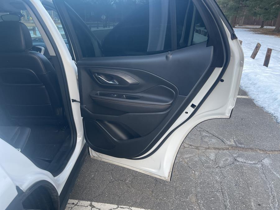 2019 GMC Terrain AWD 4dr SLT photo