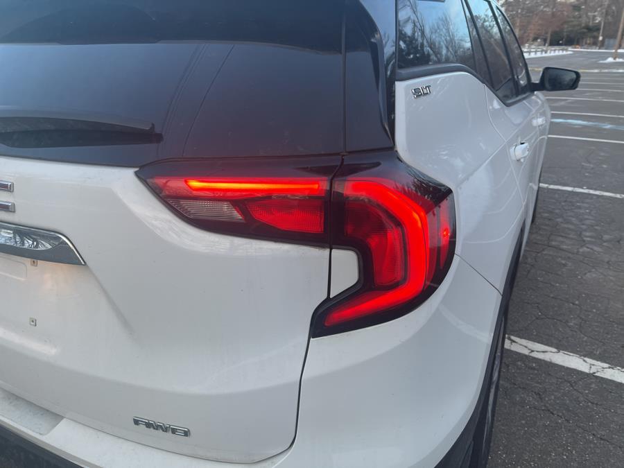 2019 GMC Terrain AWD 4dr SLT photo