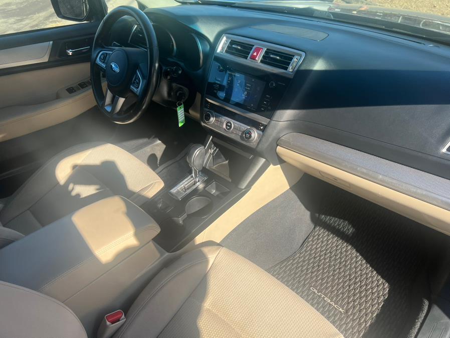 2017 Subaru Outback 2.5i Premium photo