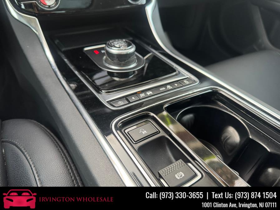 2018 Jaguar XF Sedan 25t AWD photo
