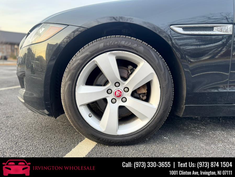 2018 Jaguar XF Sedan 25t AWD photo