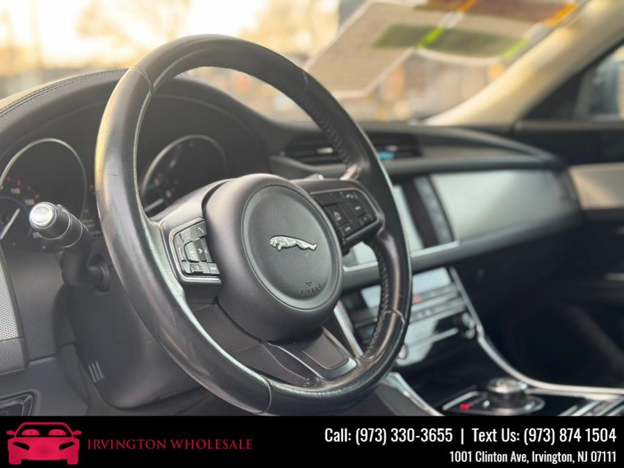 2018 Jaguar XF Sedan 25t AWD photo