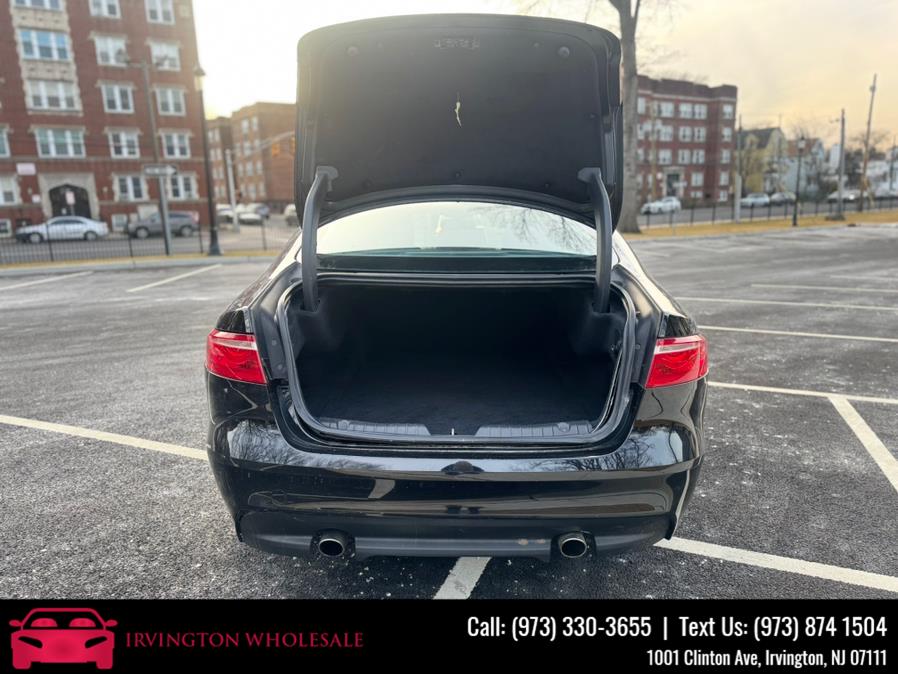 2018 Jaguar XF Sedan 25t AWD photo