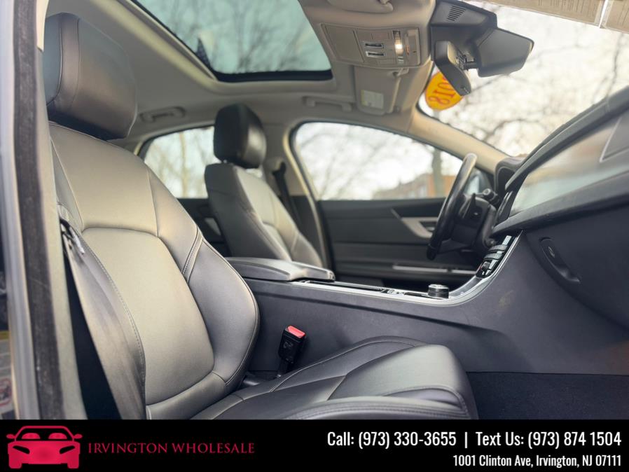 2018 Jaguar XF Sedan 25t AWD photo