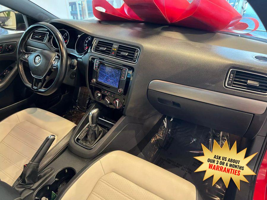 2016 Volkswagen Jetta 1.8T Sport Sedan 4D photo