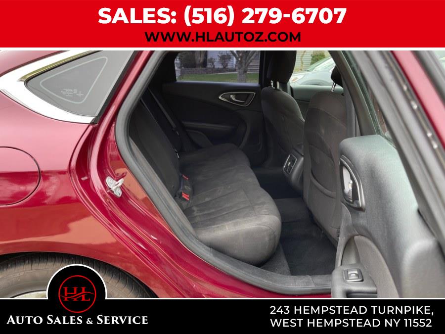 2016 Chrysler 200 4dr Sdn Limited FWD photo