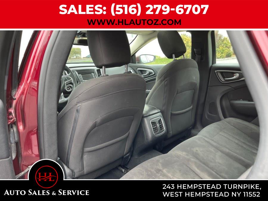 2016 Chrysler 200 4dr Sdn Limited FWD photo