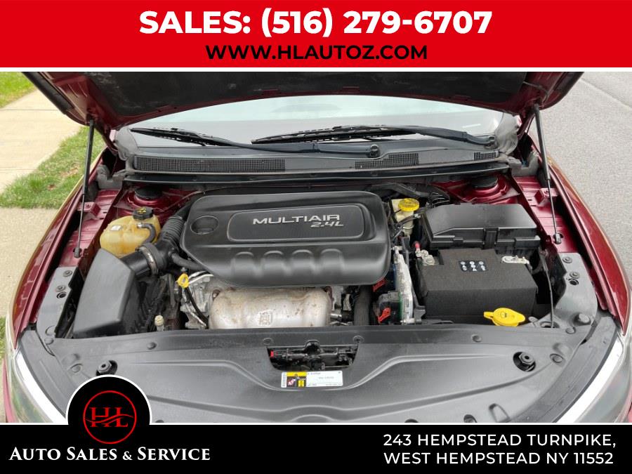 2016 Chrysler 200 4dr Sdn Limited FWD photo