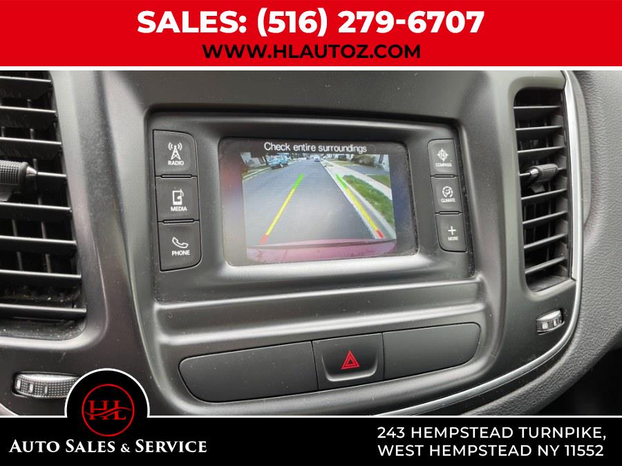 2016 Chrysler 200 4dr Sdn Limited FWD photo