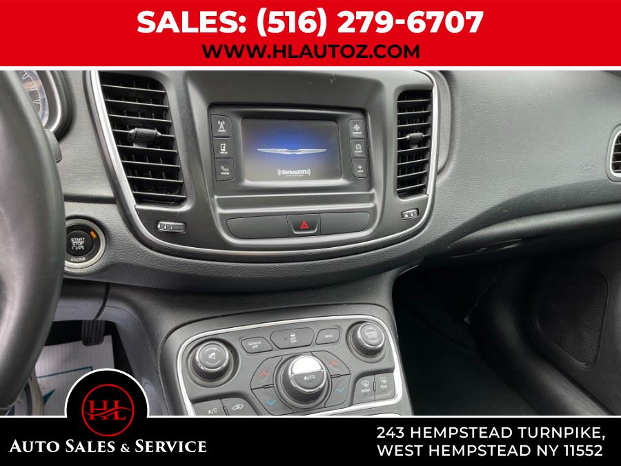 2016 Chrysler 200 4dr Sdn Limited FWD photo