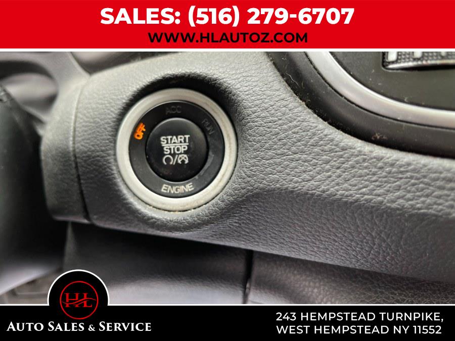 2016 Chrysler 200 4dr Sdn Limited FWD photo