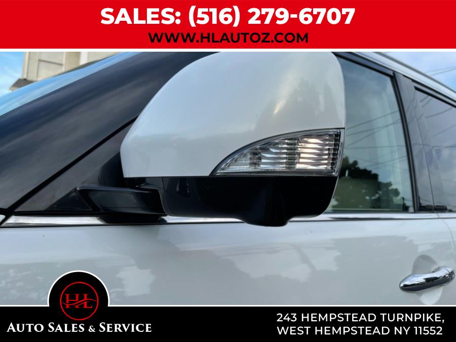 2011 Infiniti QX56 photo