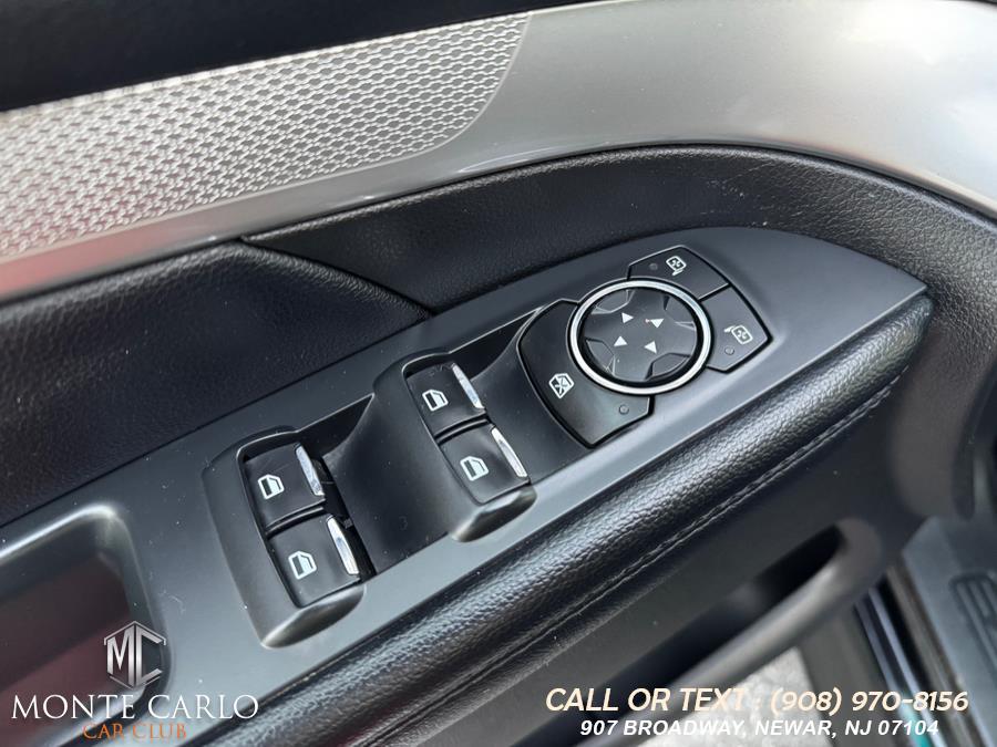 2016 Ford Explorer 4WD 4dr XLT photo