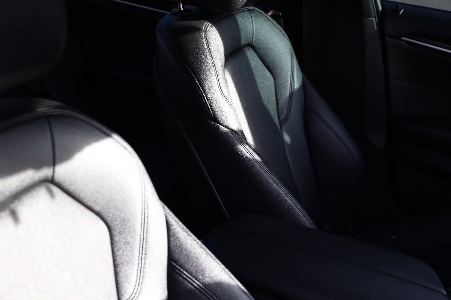 2019 BMW 5-Series 530i xDrive Sedan photo