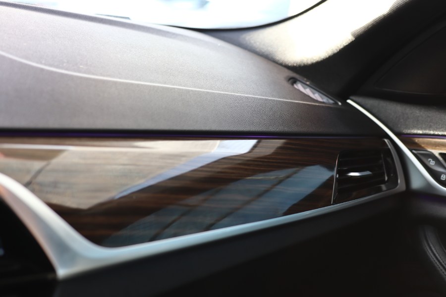 2019 BMW 5-Series 530i xDrive Sedan photo