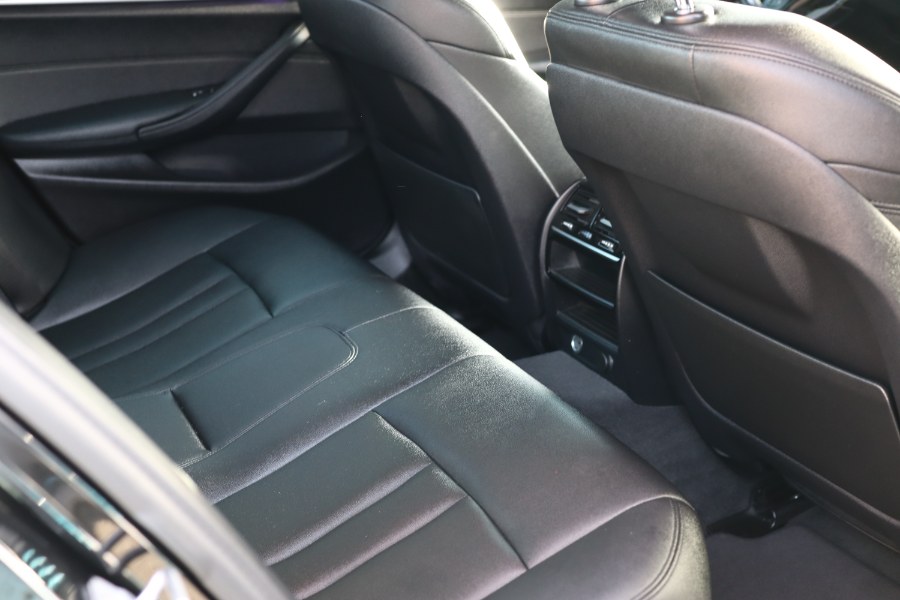 2019 BMW 5-Series 530i xDrive Sedan photo