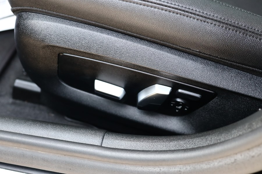 2019 BMW 5-Series 530i xDrive Sedan photo