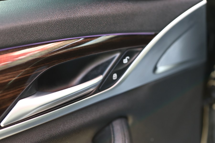 2019 BMW 5-Series 530i xDrive Sedan photo