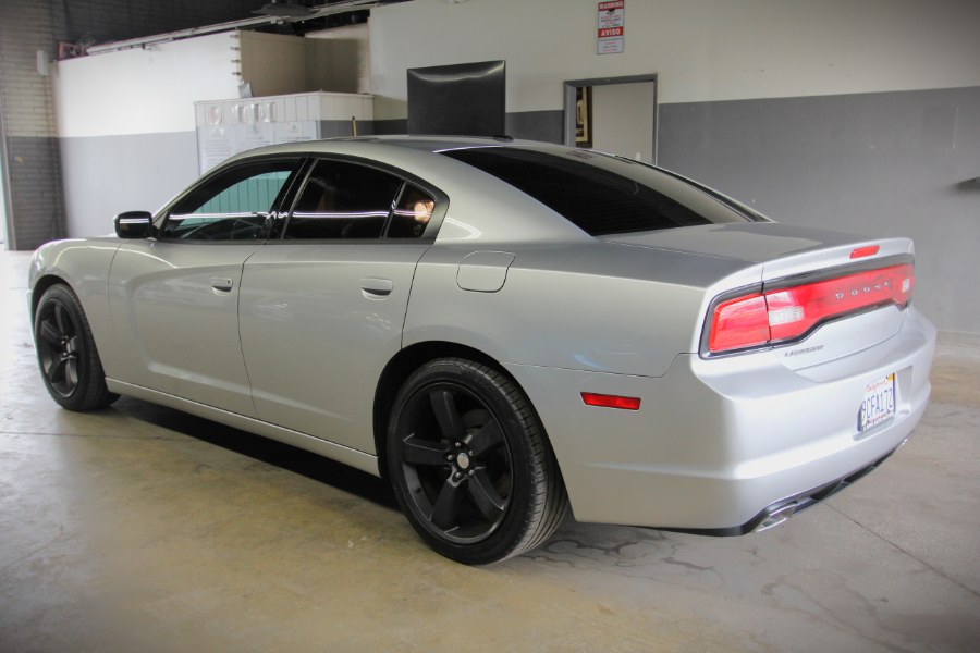 2012 Dodge Charger SE photo