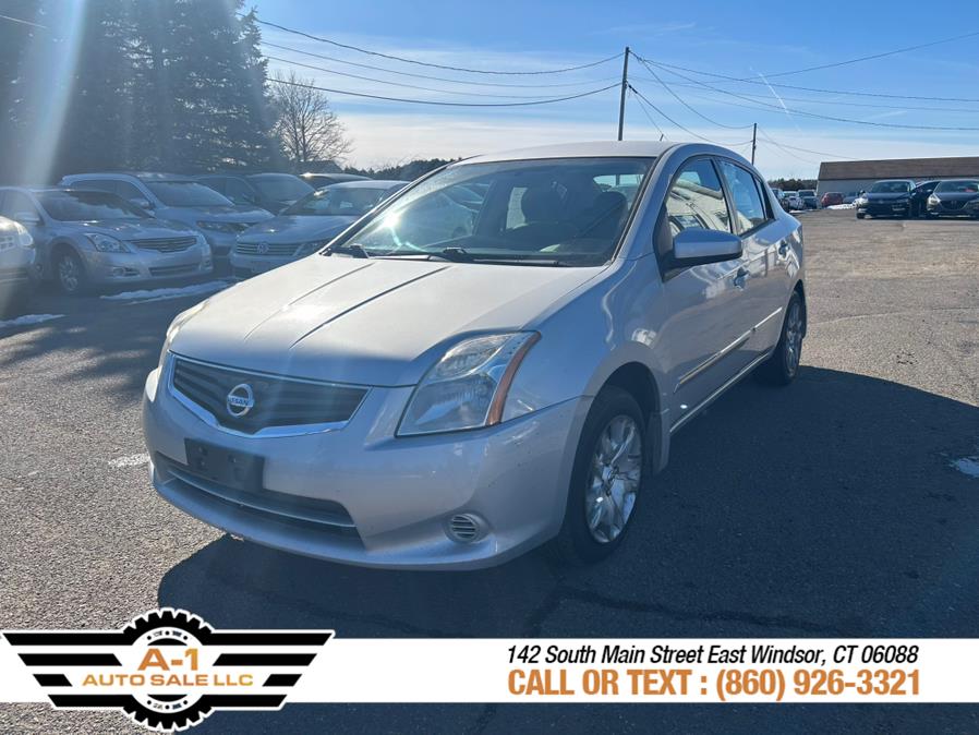 2010 Nissan Sentra 2.0 photo
