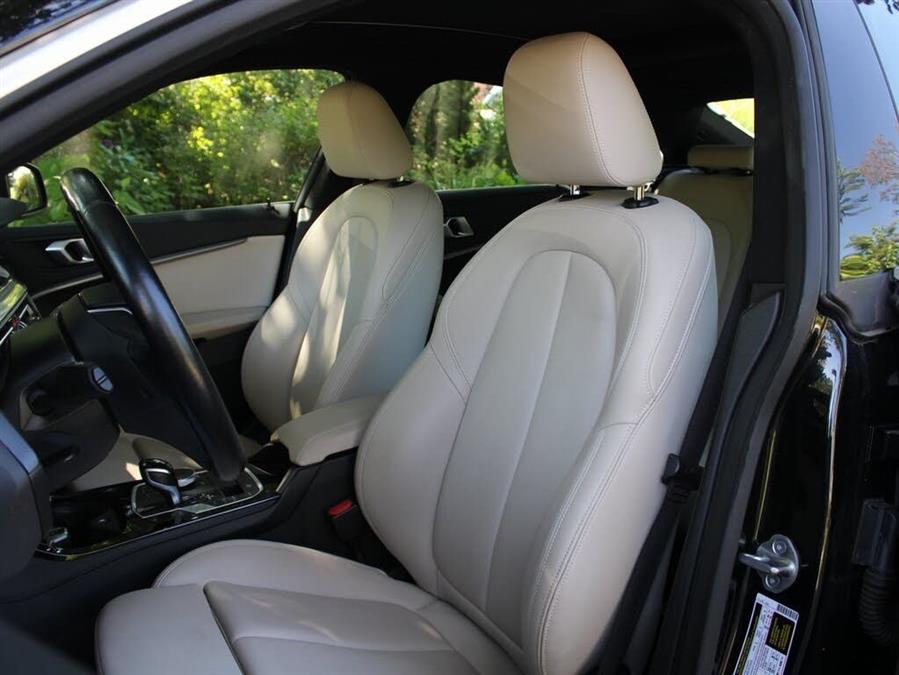 2022 BMW 2 Series 228i xDrive photo