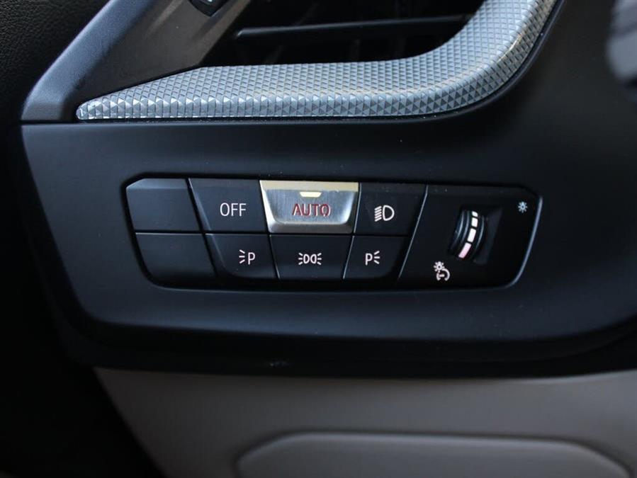 2022 BMW 2 Series 228i xDrive photo