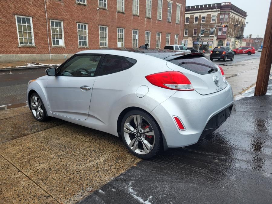 2016 Hyundai Veloster 3dr Cpe Auto photo