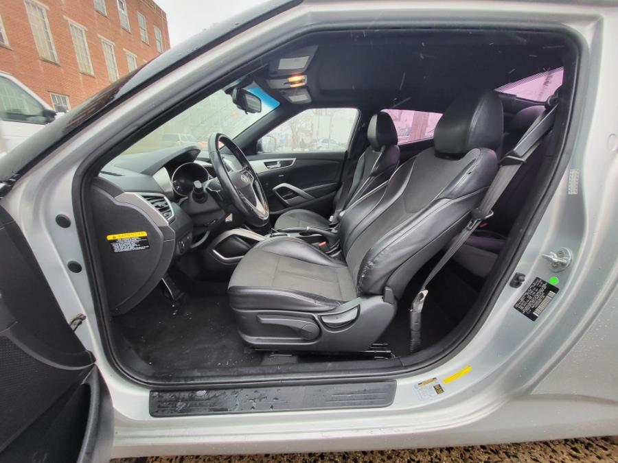 2016 Hyundai Veloster 3dr Cpe Auto photo