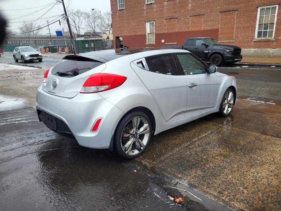 2016 Hyundai Veloster 3dr Cpe Auto photo