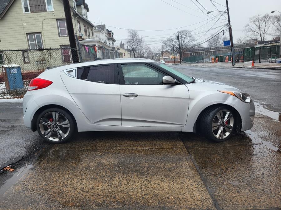 2016 Hyundai Veloster 3dr Cpe Auto photo