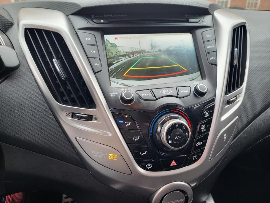 2016 Hyundai Veloster 3dr Cpe Auto photo