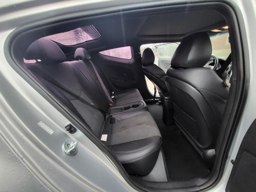 2016 Hyundai Veloster 3dr Cpe Auto photo