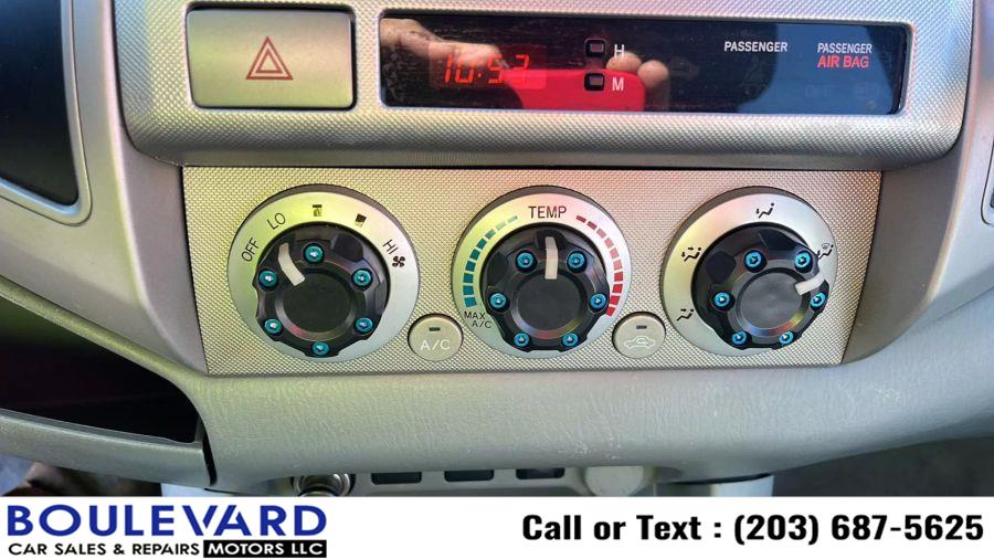 2009 Toyota Tacoma PreRunner V6 photo