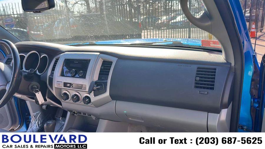 2009 Toyota Tacoma PreRunner V6 photo