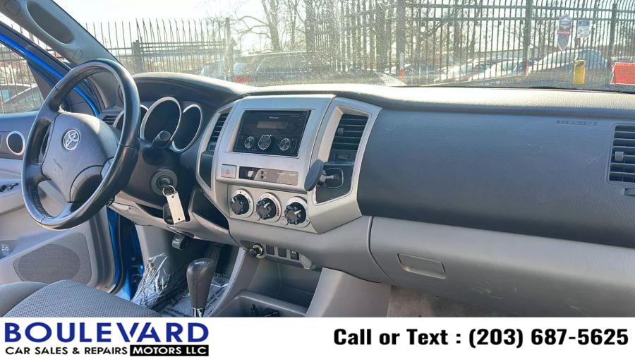 2009 Toyota Tacoma PreRunner V6 photo
