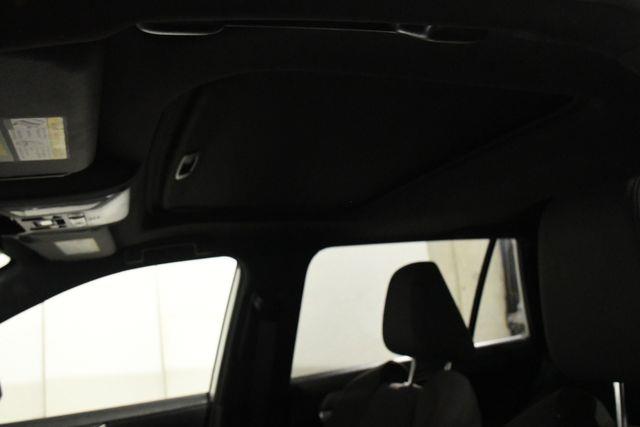 2021 Toyota RAV4 Prime SE photo