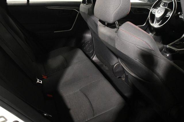 2021 Toyota RAV4 Prime SE photo
