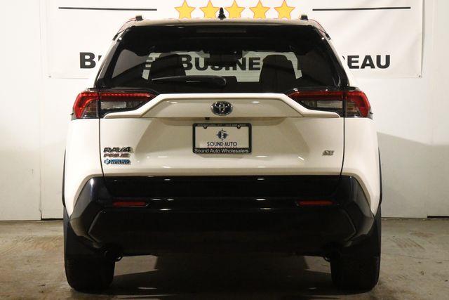 2021 Toyota RAV4 Prime SE photo