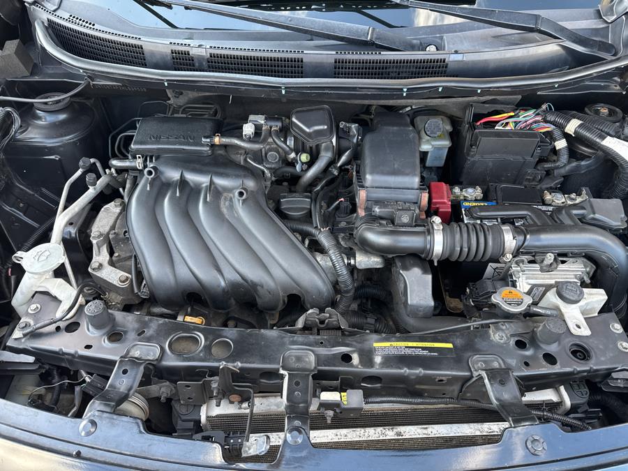 2017 Nissan Versa SV photo