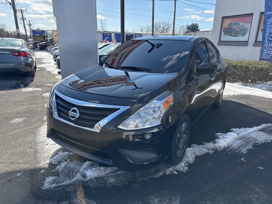 2017 Nissan Versa SV photo
