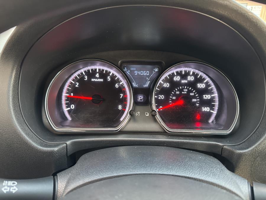2017 Nissan Versa SV photo