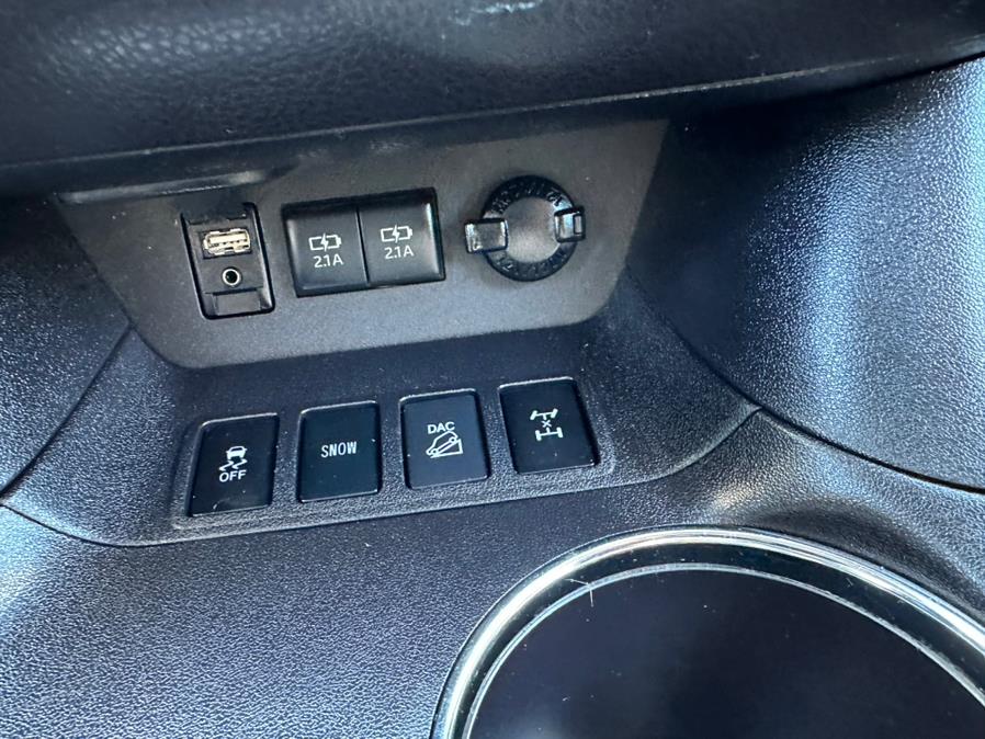 2017 Toyota Highlander XLE V6 AWD (Natl) photo