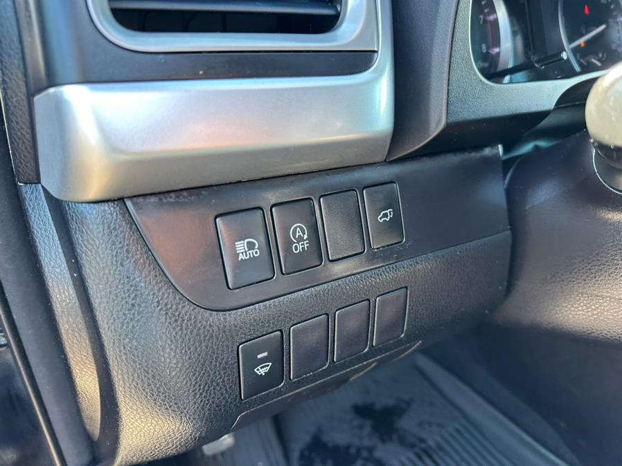 2017 Toyota Highlander XLE V6 AWD (Natl) photo